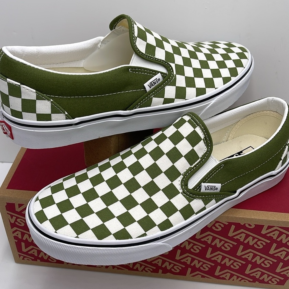 Vans Men’s Classic Slip-On Color Theory Checkerboard
VN000D03CIB
Sneakers - Picture 10 of 16